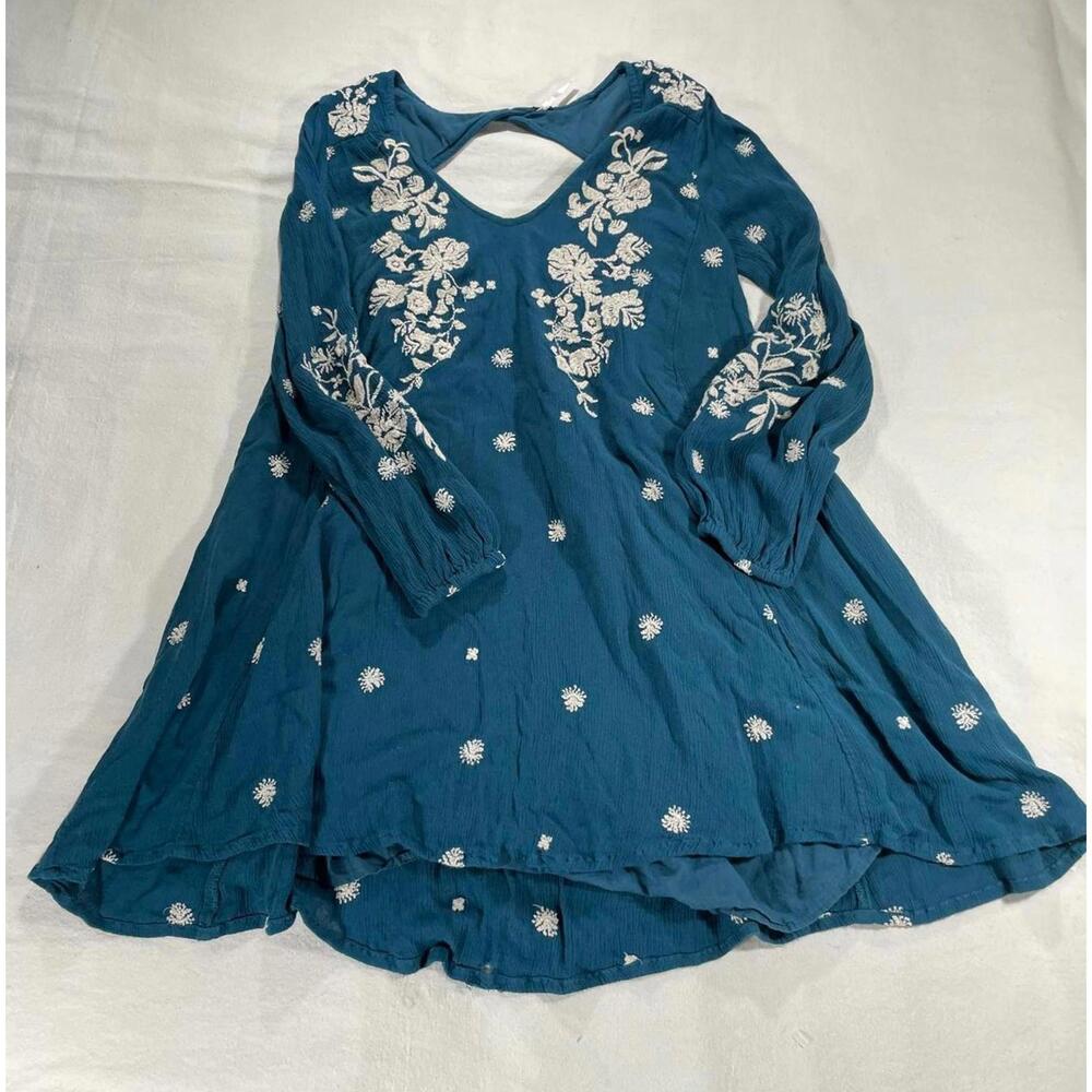 Free People S/M boho mini dress embroidered feminine long sleeve twirly - Picture 2 of 4
